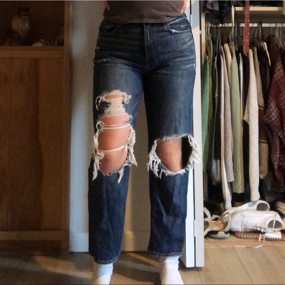 American Eagle Boyfriend Jeans (Size 8-10)